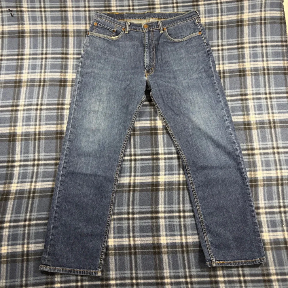 Levis 505 Regular Fit Straight Leg Jeans Mens 36x30 Medium Wash Blue 00505-1408
